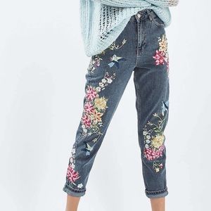 Top Shop MOTO Floral Embroidered Mom Jeans Petite